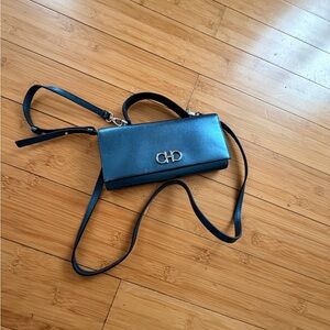 SALVATORE FERRAGAMO Elegant metallic Leather Crossbody - Wallet